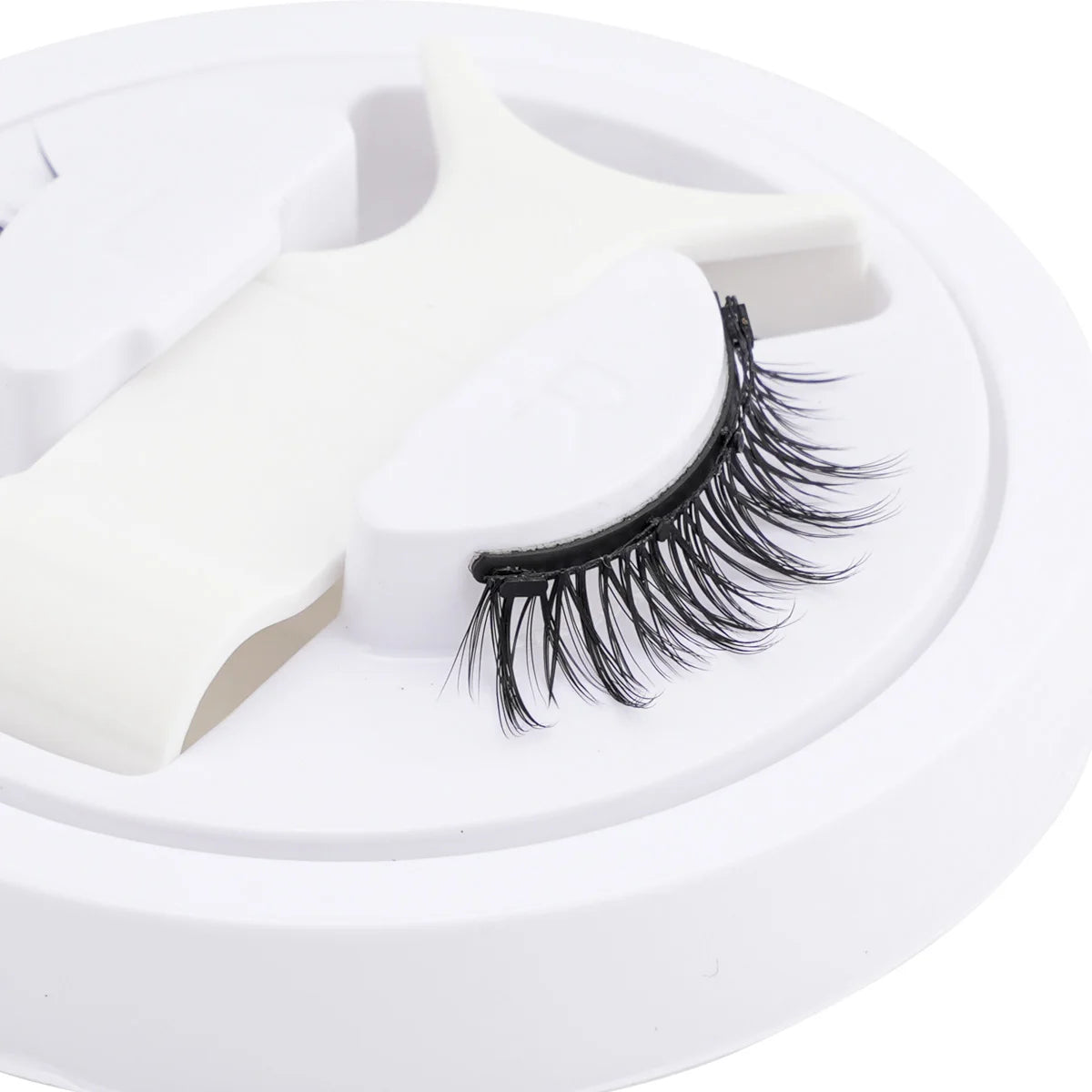 Magnetic Eyelashes Kit – 5 Reusable Styles + Tweezers - elbiB Connections 